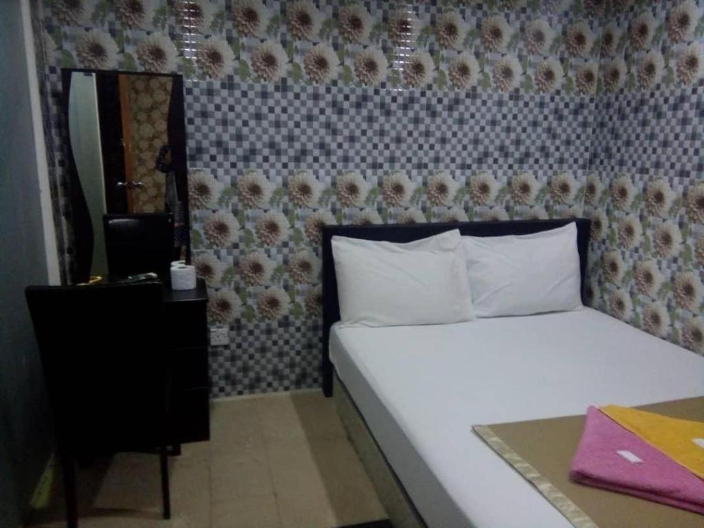 Ark 2* Seri Kembangan